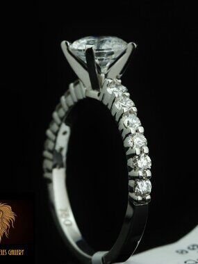 NEW / Solid 18K Gold engagement wedding Semi-mount Ring